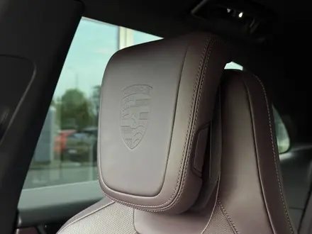 Porsche Macan 2024 года за 47 000 000 тг. в Алматы – фото 19