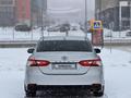Toyota Camry 2018 года за 11 700 000 тг. в Астана – фото 5