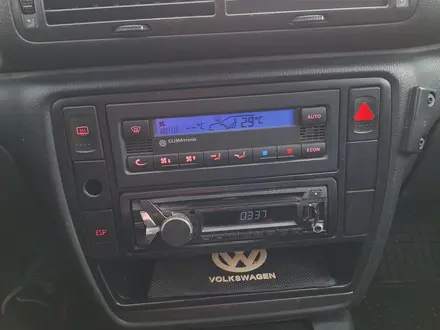 Volkswagen Passat 2003 года за 1 550 000 тг. в Алматы – фото 16