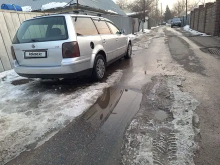 Volkswagen Passat 2003 года за 1 550 000 тг. в Алматы – фото 4