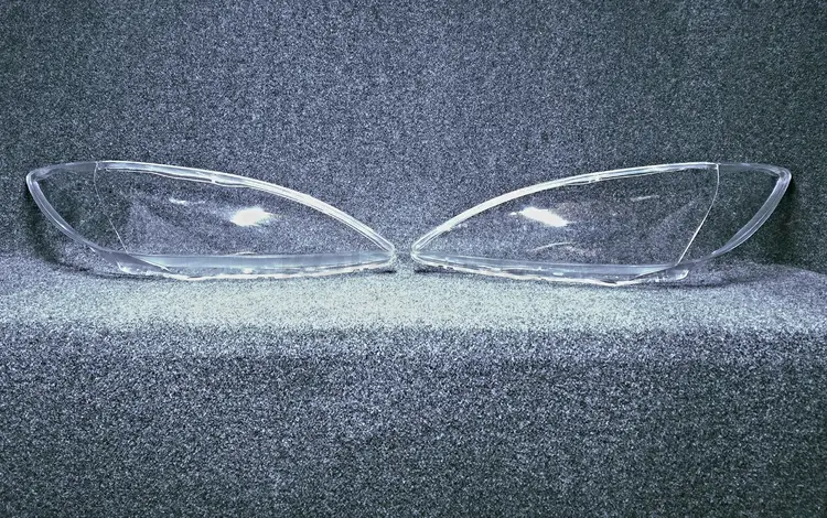 На camry 30 стекло фары Алматы за 12 000 тг. в Алматы