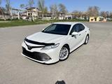 Toyota Camry 2018 года за 16 500 000 тг. в Шымкент