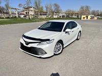 Toyota Camry 2018 года за 15 900 000 тг. в Шымкент