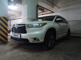 Toyota Highlander 2014 года за 17 000 000 тг. в Астана