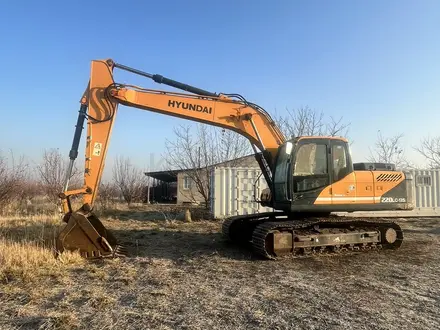 Hyundai  R220LC 2022 года за 25 000 000 тг. в Алматы