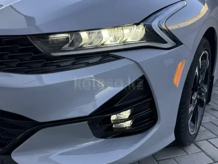 Kia K5 2022 года за 10 000 000 тг. в Уральск – фото 12