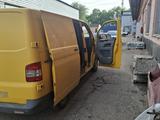 Volkswagen Transporter 2010 года за 10 000 000 тг. в Алматы – фото 4