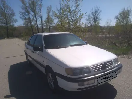 Volkswagen Passat 1995 года за 1 900 000 тг. в Усть-Каменогорск – фото 3