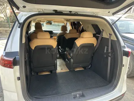 Kia Carnival 2022 года за 20 800 000 тг. в Алматы – фото 15