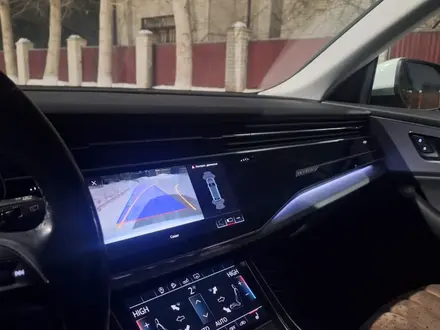 Audi Q8 2020 года за 32 500 000 тг. в Алматы – фото 13