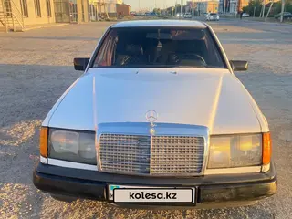 Mercedes-Benz E 230