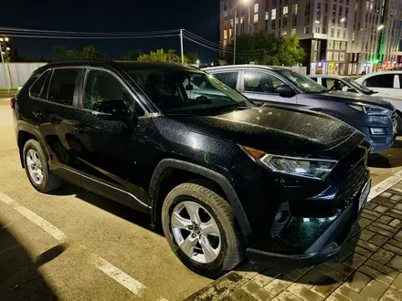 Toyota RAV4 2019 года за 14 000 000 тг. в Астана – фото 4