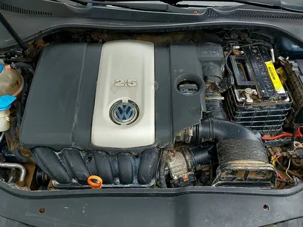 Volkswagen Jetta 2005 года за 2 440 000 тг. в Актобе – фото 11