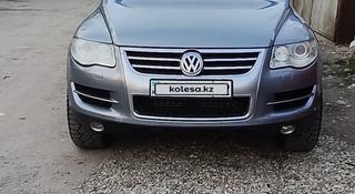 Volkswagen Touareg 2008 года за 6 400 000 тг. в Алматы
