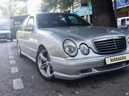 Mercedes-Benz E 320 2000 года за 3 700 000 тг. в Алматы