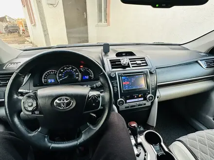 Toyota Camry 2012 года за 9 500 000 тг. в Уральск – фото 11