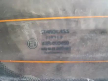 Б/у оригинальное стекло крышки багажника. за 70 000 тг. в Актобе – фото 6