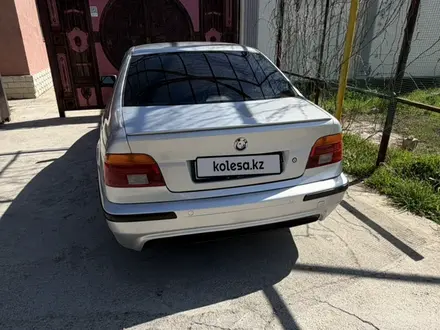 BMW 525 2001 года за 4 100 000 тг. в Шымкент – фото 2