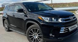 Toyota Highlander 2019 года за 25 000 000 тг. в Караганда – фото 2