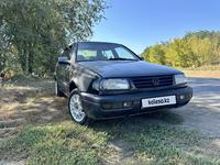 Volkswagen Vento 1993 года за 1 350 000 тг. в Уральск