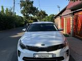 Kia K5 2016 годаfor9 200 000 тг. в Алматы