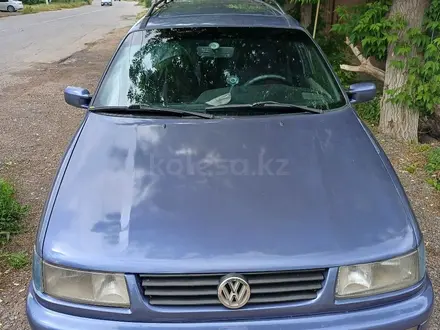 Volkswagen Passat 1993 года за 1 800 000 тг. в Тараз – фото 7