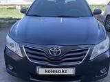 Toyota Camry 2011 года за 7 000 000 тг. в Атырау – фото 2