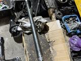 Полуось на 80 ку задняя оригинал за 120 000 тг. в Алматы
