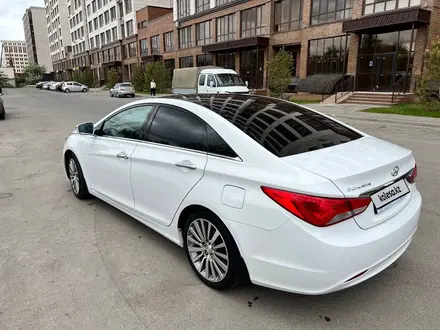 Hyundai Sonata 2013 годаүшін7 500 000 тг. в Усть-Каменогорск – фото 9