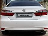 Toyota Camry 2015 года за 12 200 000 тг. в Атырау – фото 5