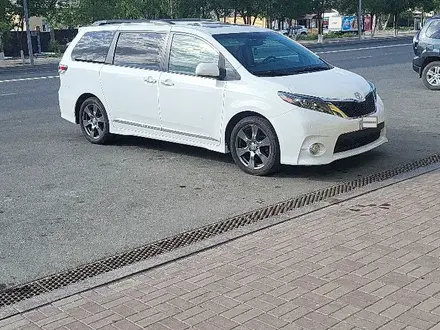 Toyota Sienna 2017 года за 11 500 000 тг. в Атырау – фото 12