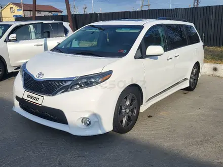 Toyota Sienna 2017 года за 11 500 000 тг. в Атырау – фото 3