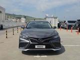 Toyota Camry 2020 года за 8 300 000 тг. в Алматы