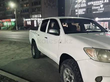 Toyota Hilux 2008 года за 6 000 000 тг. в Актобе – фото 2