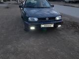 Volkswagen Golf 1993 года за 850 000 тг. в Актобе