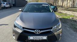 Toyota Camry 2015 года за 10 000 000 тг. в Астана – фото 2