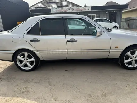 Mercedes-Benz C 280 1995 года за 1 650 000 тг. в Алматы – фото 4