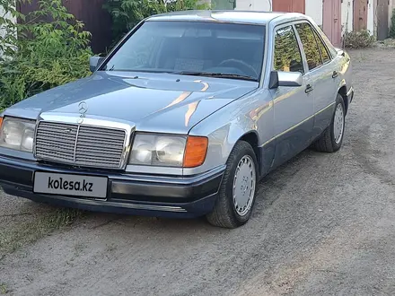 Mercedes-Benz E 260 1993 года за 2 700 000 тг. в Караганда – фото 6