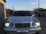 Mercedes-Benz E 320 1996 года за 2 500 000 тг. в Балхаш
