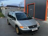 Chrysler Voyager 2000 года за 3 000 000 тг. в Караганда – фото 2