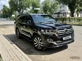 Toyota Land Cruiser 2018 года за 36 000 000 тг. в Уральск