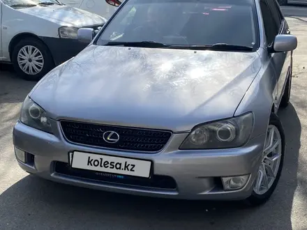 Lexus IS 200 2003 года за 3 600 000 тг. в Алматы – фото 7