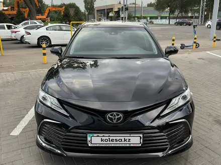 Toyota Camry 2021 года за 16 900 000 тг. в Алматы – фото 7