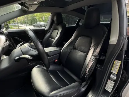 Tesla Model 3 2018 года за 10 000 000 тг. в Алматы – фото 2