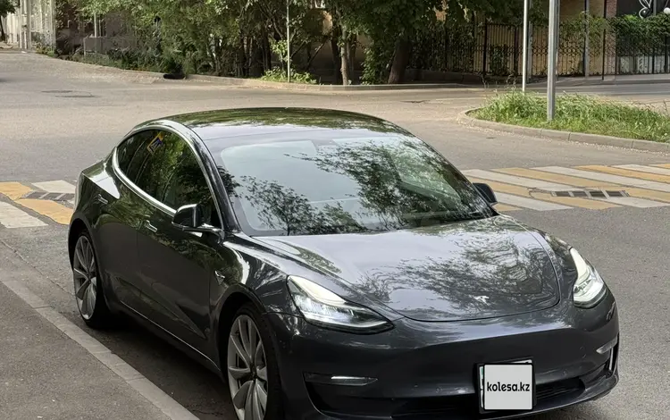 Tesla Model 3 2018 годаүшін10 000 000 тг. в Алматы