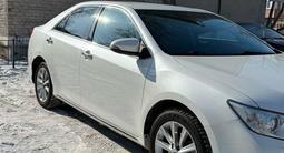 Toyota Camry 2014 годаүшін9 500 000 тг. в Семей – фото 3