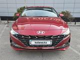 Hyundai Elantra 2023 годаfor10 800 000 тг. в Шымкент