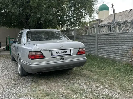 Mercedes-Benz E 280 1995 года за 3 800 000 тг. в Тараз – фото 3