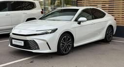 Toyota Camry Luxe 2025 года за 20 300 000 тг. в Астана