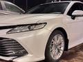 Toyota Camry 2018 года за 13 000 000 тг. в Караганда